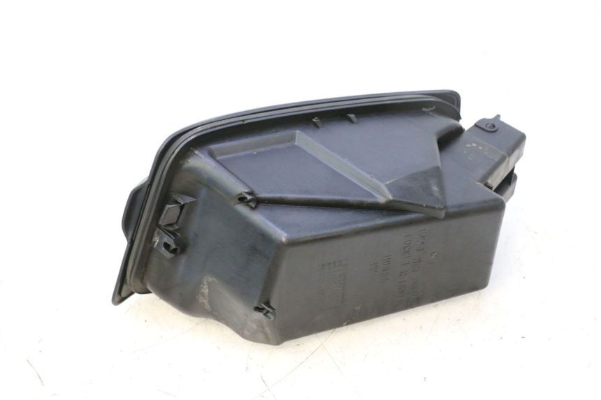 photo de GLOVE BOX HONDA FJS SILVER WING SILVERWING 400 (2005 - 2008) - Surface and material condition