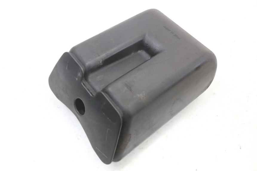 photo de GLOVE BOX SUZUKI GSX E 250 (1982 - 1983) - Technical close-up