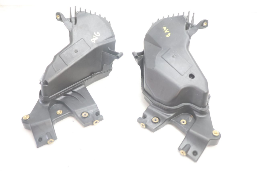 photo de GLOVE BOX HARLEY DAVIDSON ROAD GLIDE FLTRXSE 1920 (2018 - 2022) - Fixing points details