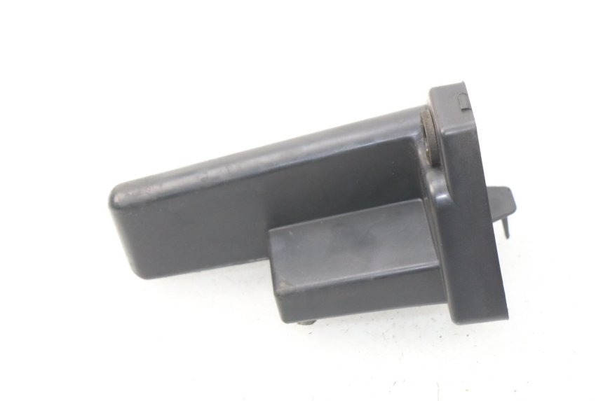 photo de GLOVE BOX MASH SEVENTY FIVE 125 (2013 - 2021) - Component detail