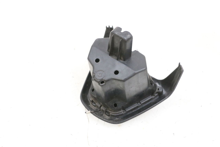 photo de GLOVE BOX PEUGEOT SPEEDFIGHT 4 4T EFI 50 (2021 - 2025) - Technical close-up