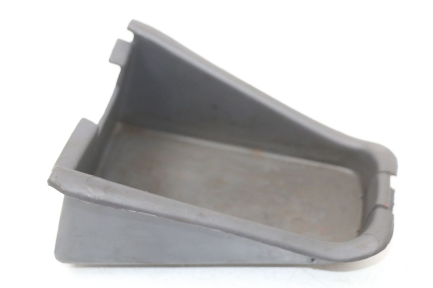 photo de GLOVE BOX APRILIA SR CARB LC 2T 50 (2004 - 2012) - Component detail