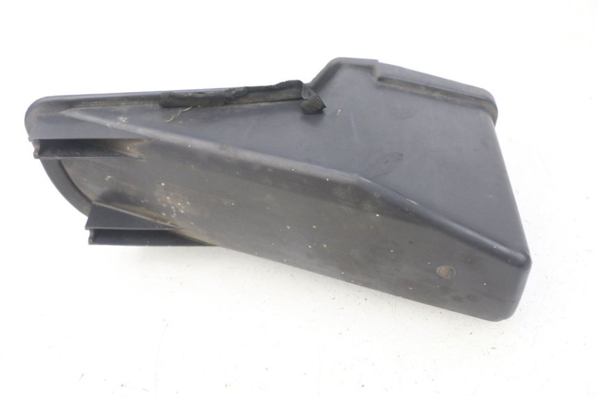 photo de GLOVE BOX SUZUKI UH BURGMAN 125 (2002 - 2006) - Alternative perspective