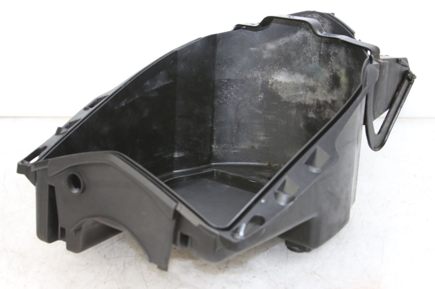 photo de GLOVE BOX PEUGEOT VIVACITY 125 (2010 - 2017) - Technical close-up