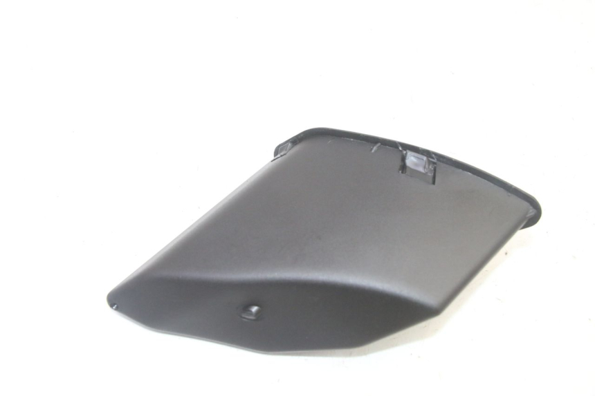photo de GLOVE BOX PIAGGIO X9 EVOLUTION 125 (2003 - 2007) - Alternative perspective