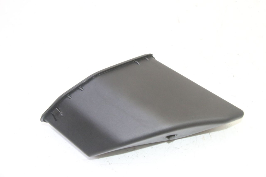 photo de GLOVE BOX PIAGGIO X9 EVOLUTION 125 (2003 - 2007) - Technical close-up