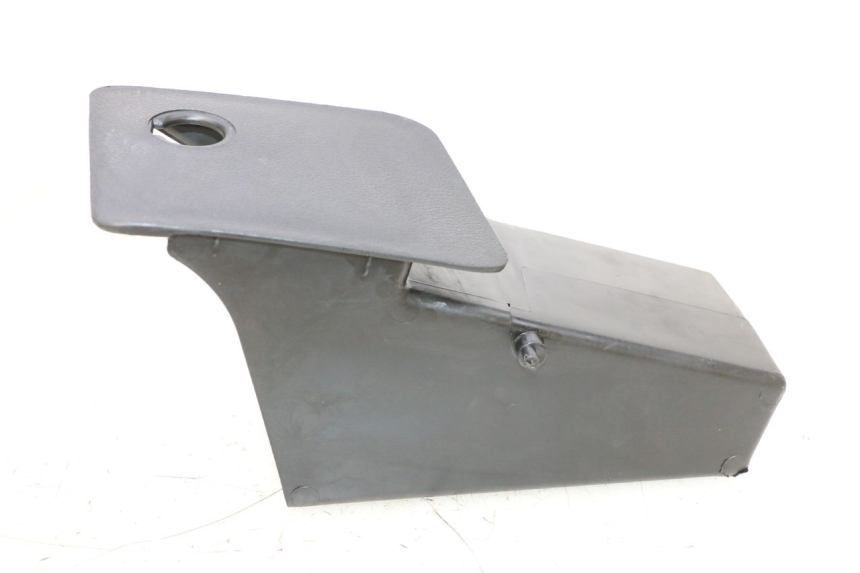 photo de GLOVE BOX YAMAHA YP MAJESTY 125 (1998 - 2001) - Alternative perspective