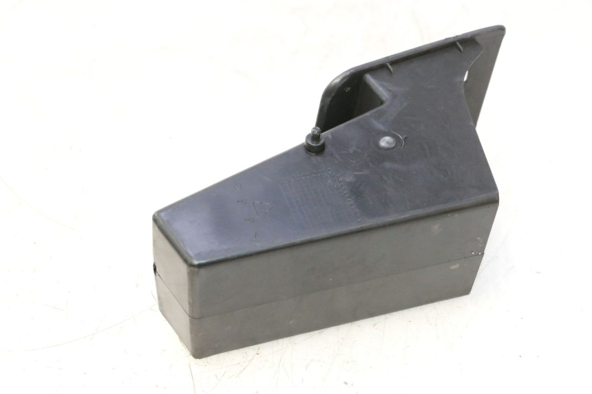 photo de GLOVE BOX YAMAHA YP MAJESTY 125 (2002 - 2006) - Zoom on usage condition