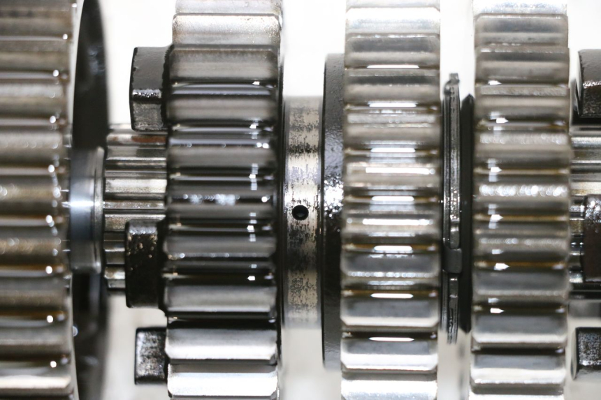 photo de GEARBOX HONDA CBR RR FIREBLADE 900 (1992 - 1994) - Distinctive features