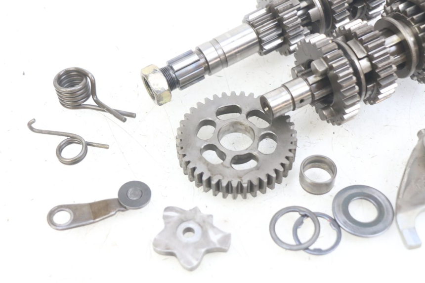 photo de GEARBOX HONDA CM 125 (1983 - 2003) - Alternative angle