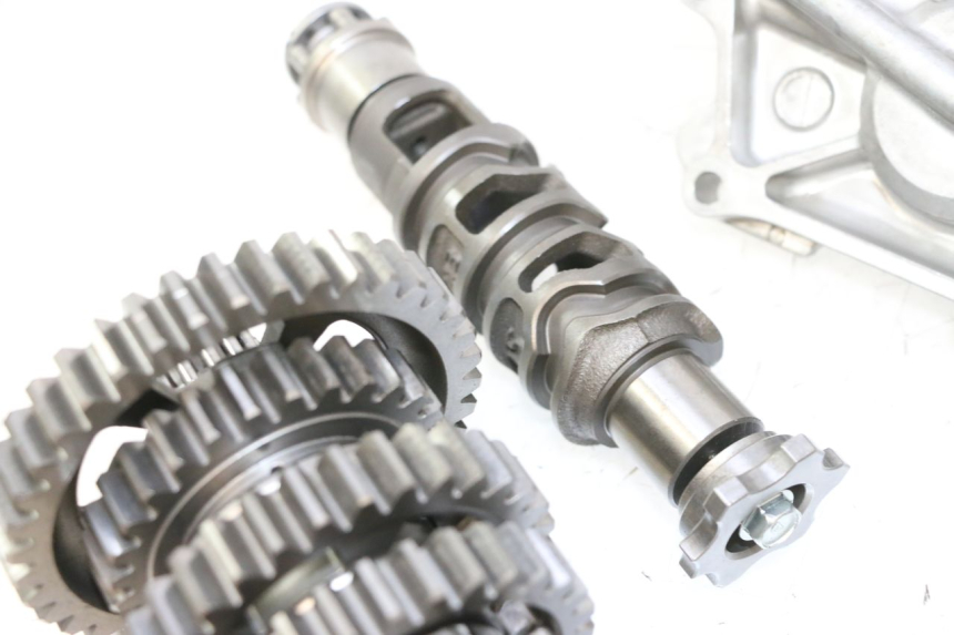photo de GEARBOX KAWASAKI ER-6 ER6 N 650 (2005 - 2009) - Surface and material condition