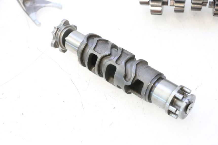 photo de GEARBOX KAWASAKI ER-6 ER6 N 650 (2005 - 2009) - Surface and material condition