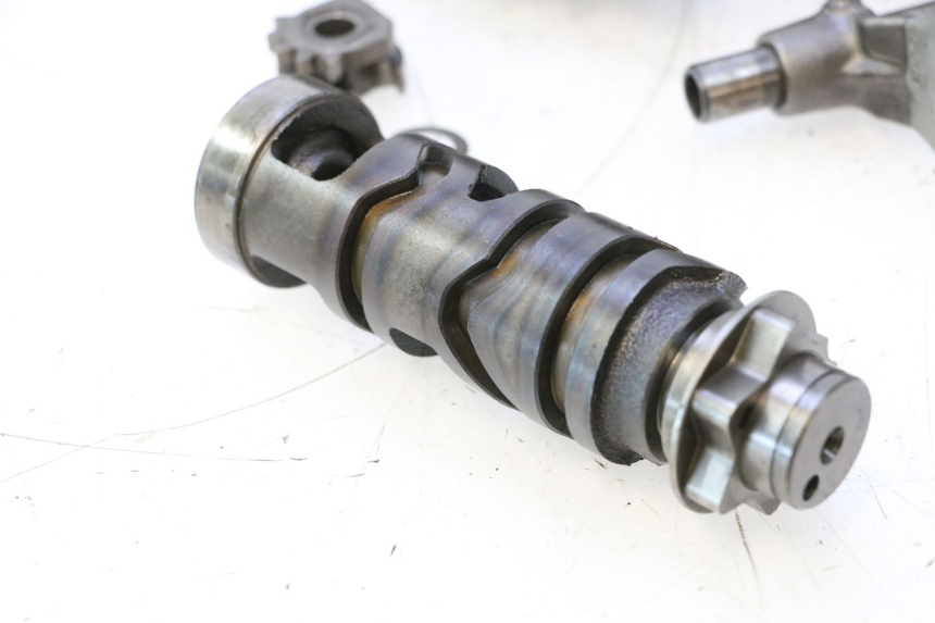 photo de GEARBOX SUZUKI GSF N BANDIT 1200 (2001 - 2005) - Distinctive features