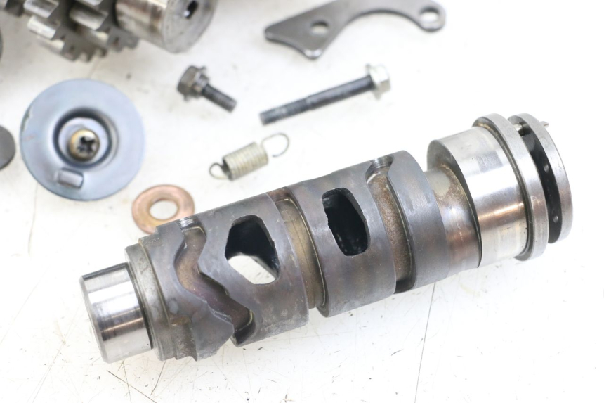 photo de GEARBOX SUZUKI GSX E 250 (1982 - 1983) - Technical close-up