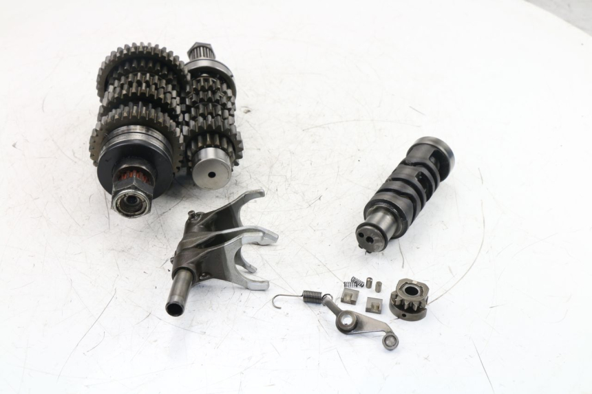 photo de GEARBOX SUZUKI GSF N BANDIT 650 (2005 - 2006) - Surface and material condition
