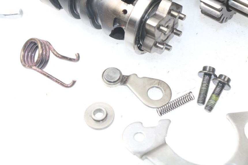 photo de GEARBOX YAMAHA TDM ABS 900 (2002 - 2014) - Alternative angle