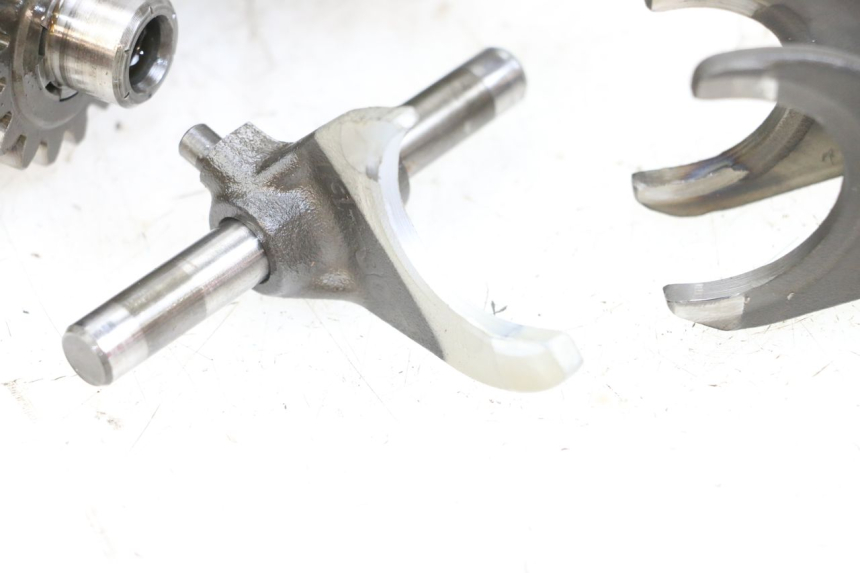 photo de GEARBOX SUZUKI VL INTRUDER 125 (2004 - 2007) - Zoom on usage condition