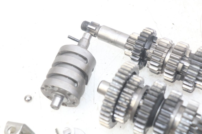 photo de GEARBOX PEUGEOT XP6 50 (2006 - 2011) - Distinctive features