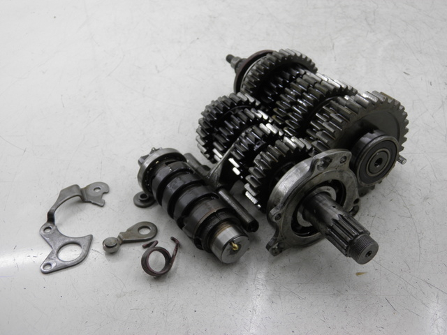 photo de GEARBOX YAMAHA TDM 900 (2004 - 2006) - High-resolution close-up