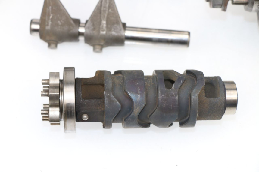 photo de GEARBOX YAMAHA XJ6 ABS 600 (2008 - 2016) - Surface and material condition