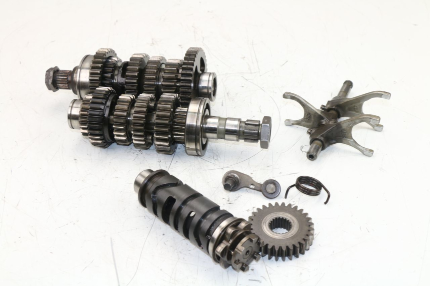 photo de GEARBOX YAMAHA XJS DIVERSION 600 (1997 - 1999) - Alternative perspective