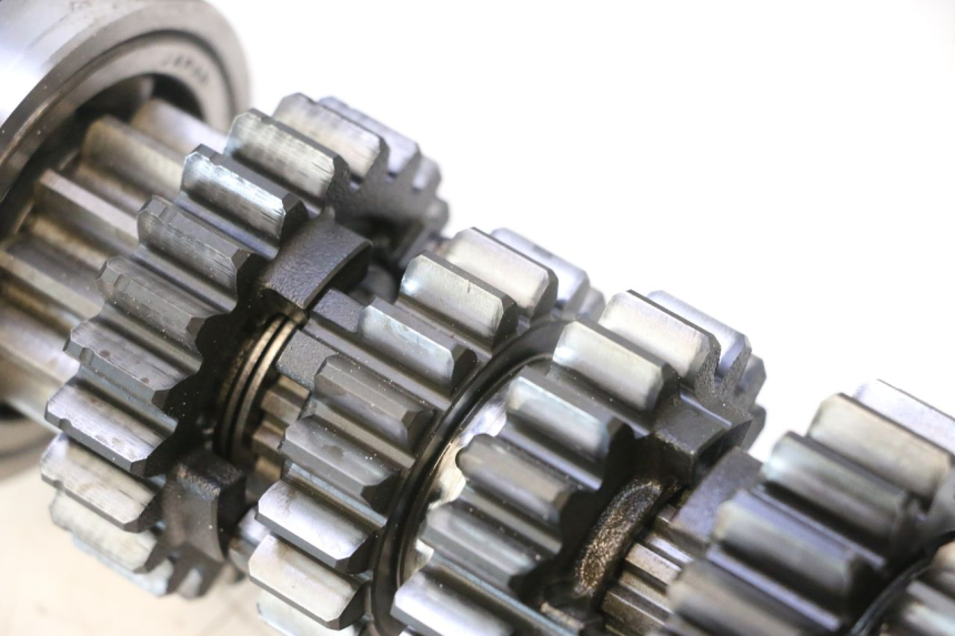 photo de GEARBOX YAMAHA YZF R6 600 (2008 - 2009) - Alternative angle