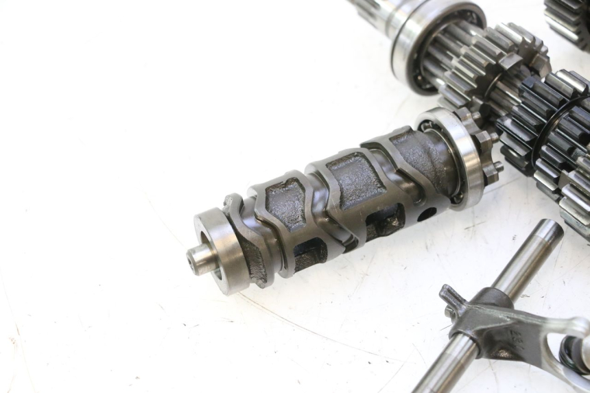 photo de GEARBOX KAWASAKI ZX-6R ZX6R 600 (2000 - 2002) - Alternative angle