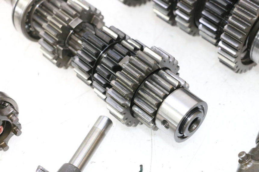 photo de GEARBOX KAWASAKI ZX-6R ZX6R 600 (2000 - 2002) - Alternative perspective