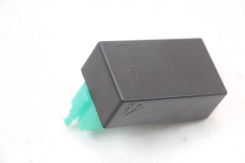 photo de CDI UNIT ARCHIVE CAFE RACER 4T 50 (2019 - 2024) - Alternative perspective