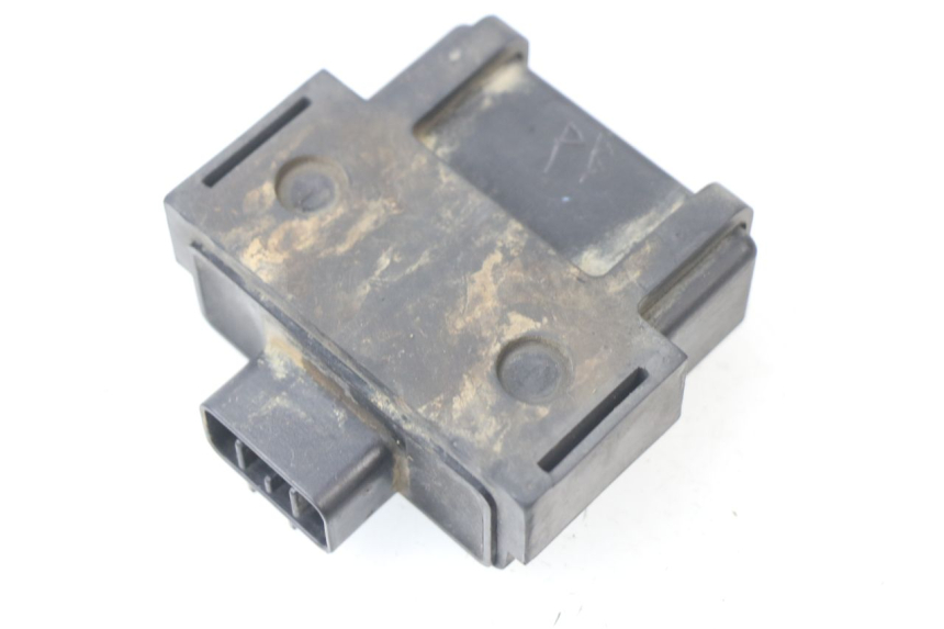 photo de CDI UNIT HONDA CRF CR-F 450 (2001 - 2005) - Alternative perspective