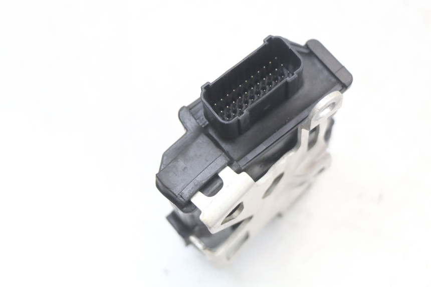 photo de CDI UNIT HONDA CRF R 250 (2020 - 2021) - Alternative perspective