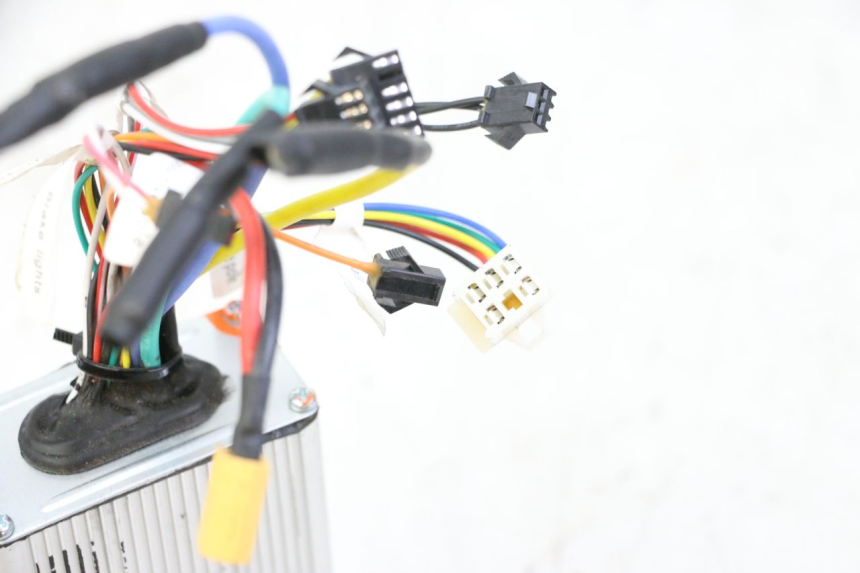 photo de CDI UNIT URBANGLIDE E-CROSS PRO 1 - Alternative perspective