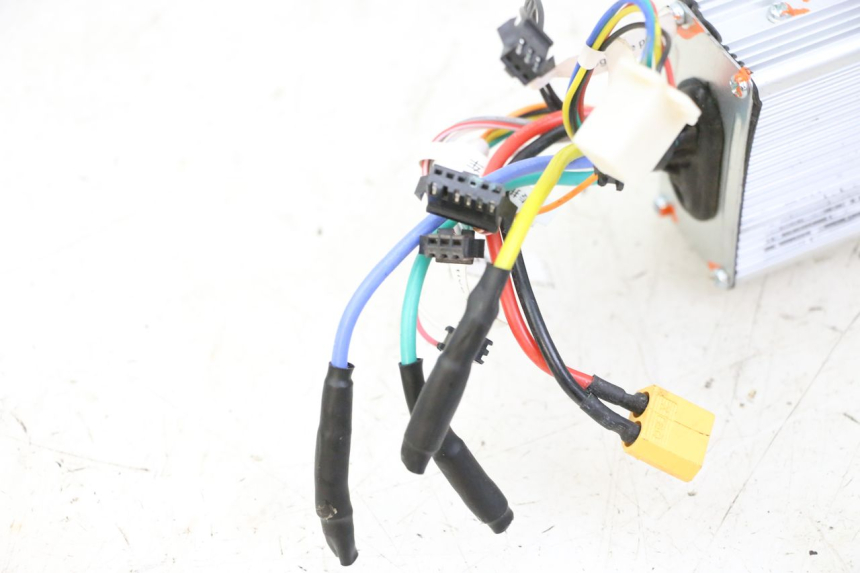 photo de CDI UNIT URBANGLIDE E-CROSS PRO 1 - Surface and material condition