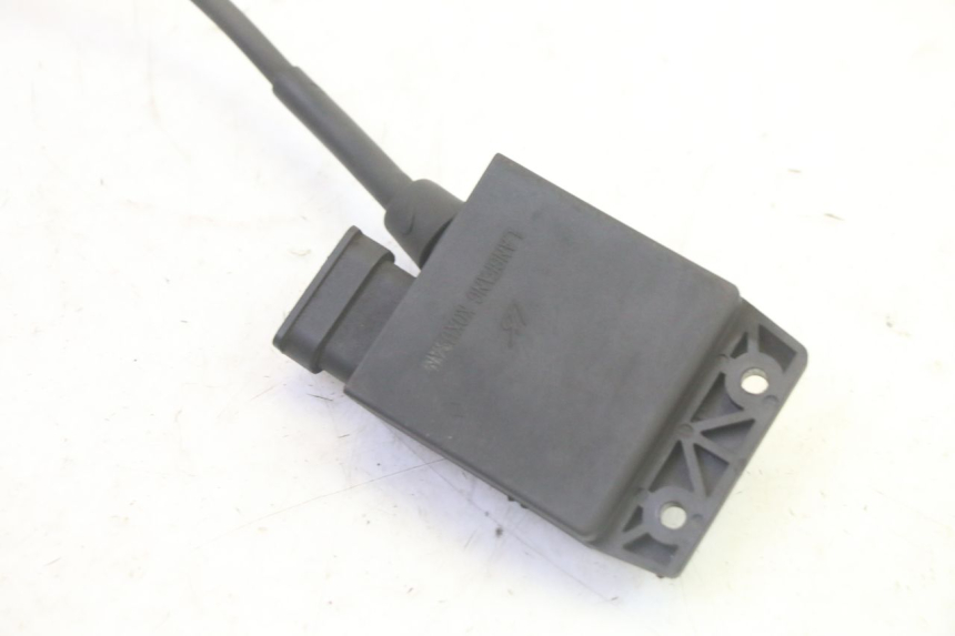 photo de CDI UNIT PIAGGIO FLY 4T 50 (2013 - 2017) - Fixing points details