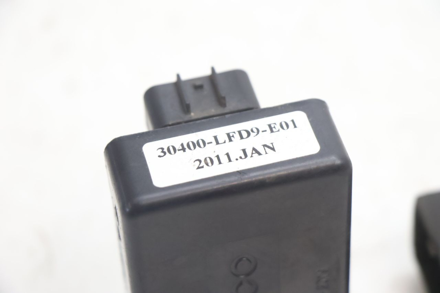 photo de CDI UNIT KYMCO GRAND DINK 125 (2008 - 2014) - Technical close-up