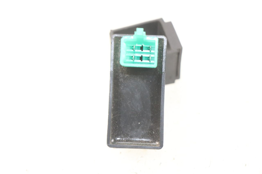 photo de CDI UNIT PEUGEOT KISBEE 4T 50 (2018 - 2022) - Alternative perspective