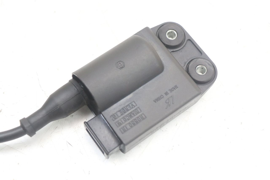 photo de CDI UNIT PIAGGIO NEW TYPHOON 50 (2010 - 2017) - Fixing points details