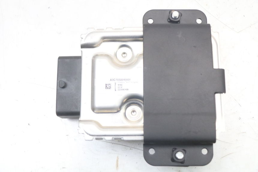 photo de CDI UNIT ROYAL ENFIELD CONTINENTAL GT 650 (2019 - 2024) - Alternative perspective