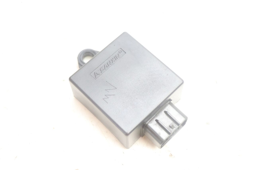 photo de CDI UNIT PEUGEOT STREETZONE NAKED 2T 50 (2014 - 2018) - Main view
