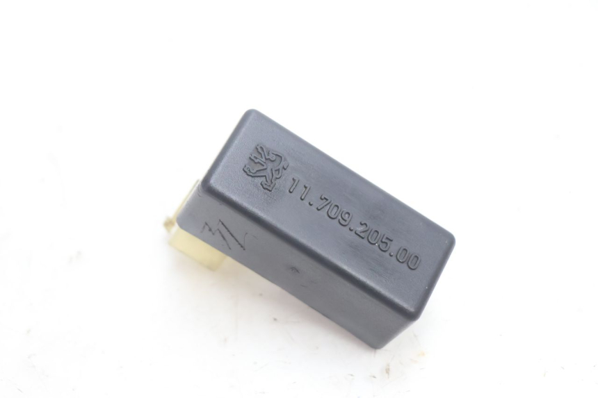 photo de CDI UNIT PEUGEOT TREKKER TKR 50 (2005 - 2014) - Zoom on usage condition