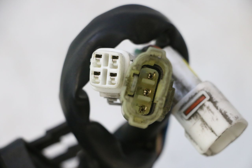 photo de CDI UNIT YAMAHA YP MAJESTY 125 (1998 - 2001) - Technical close-up
