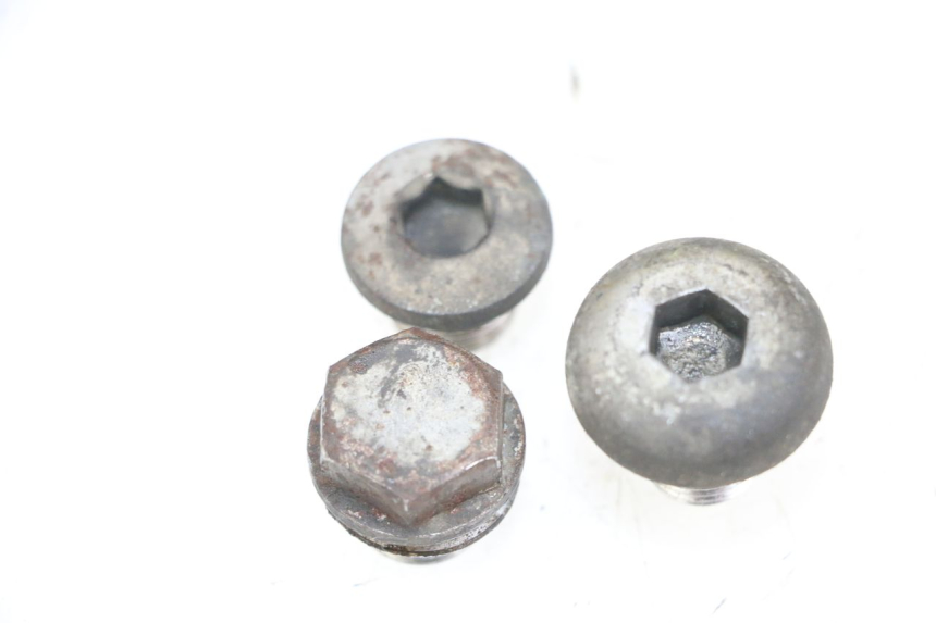 photo de ENGINE OIL CAP SUZUKI BURGMAN 650 (2013 - 2020) - Zoom on usage condition