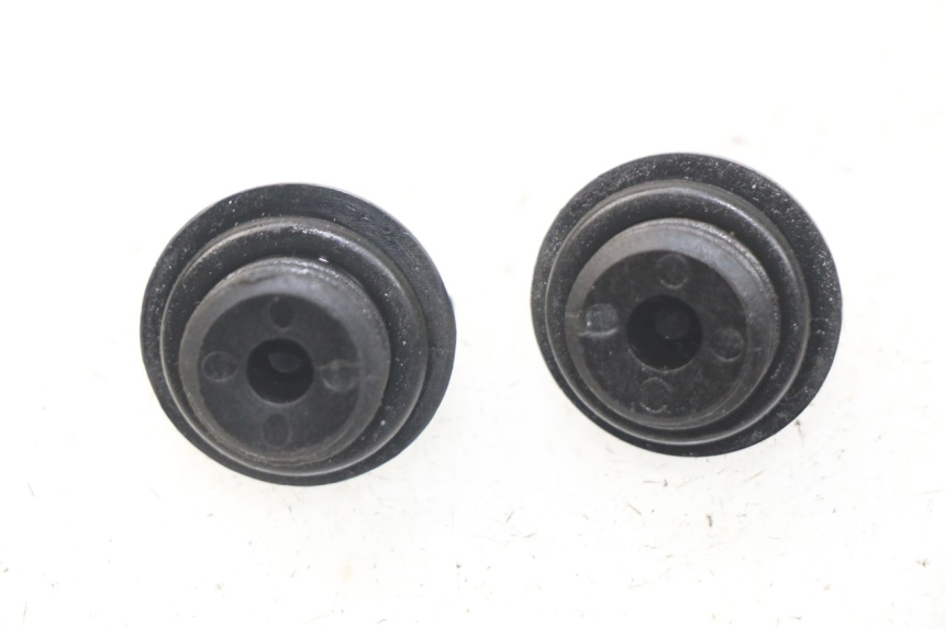 photo de ENGINE OIL CAP HONDA CRF CR-F 450 (2005 - 2008) - Component detail