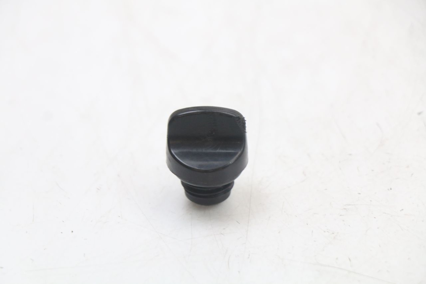 photo de ENGINE OIL CAP HONDA CRF R 250 (2020 - 2021) - Zoom on usage condition
