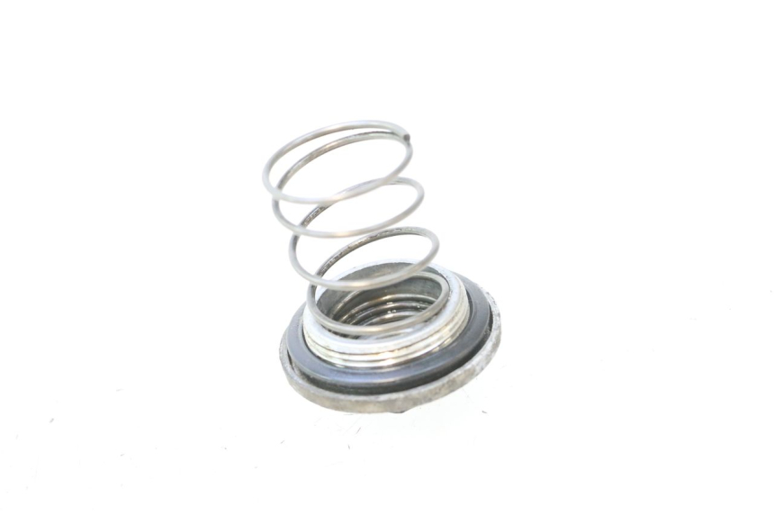 photo de ENGINE OIL CAP JM MOTORS F45i 4T 50 (2020 - 2023) - Zoom on usage condition