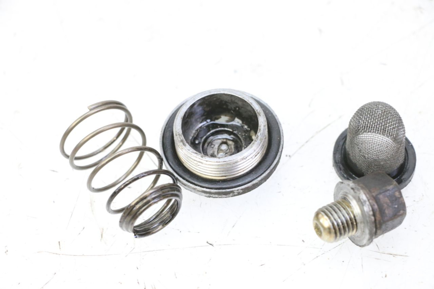 photo de ENGINE OIL CAP KYMCO GRAND DINK 125 (2008 - 2014) - Alternative perspective