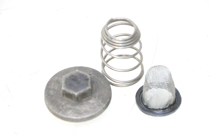 photo de ENGINE OIL CAP KYMCO LIKE 125 (2009 - 2016) - Zoom on usage condition