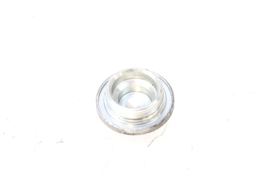 photo de ENGINE OIL CAP PIAGGIO MP3 125 (2006 - 2014) - Alternative perspective