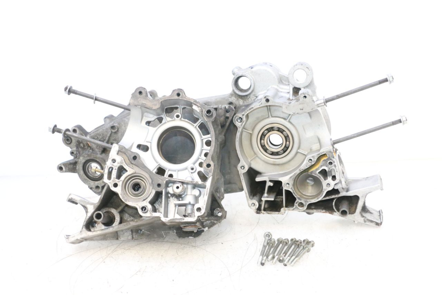 photo de ENGINE OIL CAP PEUGEOT SATELIS COMPRESSOR K15 125 (2006 - 2009) - Technical close-up