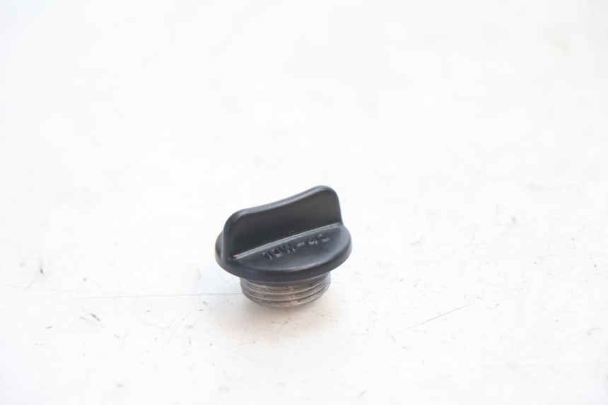 photo de ENGINE OIL CAP SUZUKI SV S 650 (1999 - 2002) - Main view